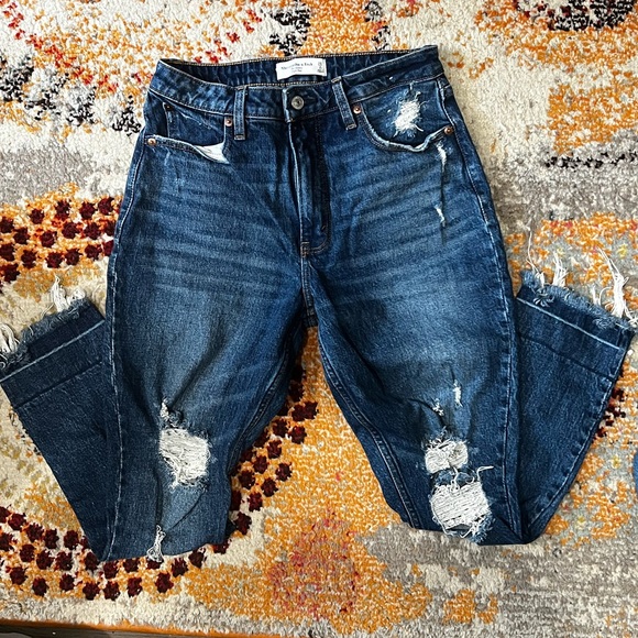 4 Pair Lot Abercrombie Jeans Size 2 - Picture 6 of 9